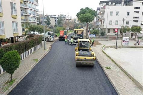 Aydın Büyükşehir Belediyesi Efeler’deki asfalt çalışmalarını sürdürüyor